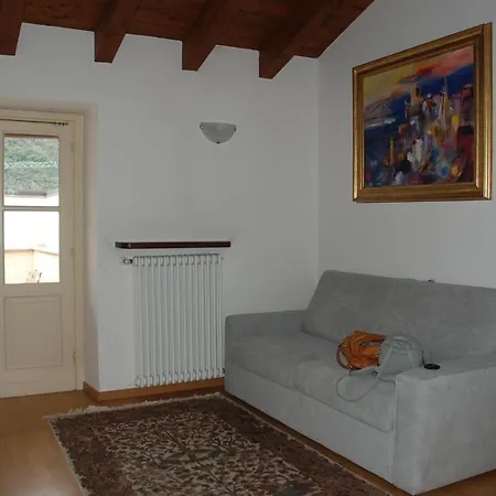 Cesare Cantu Apartment *